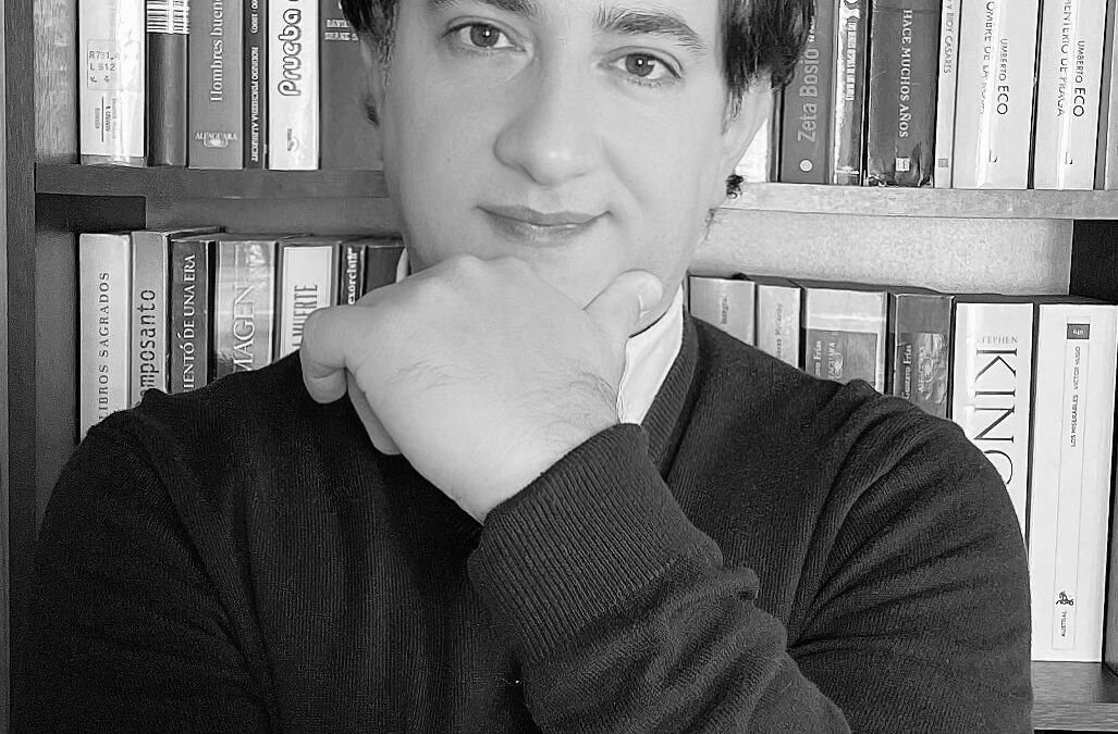 Periodista publica libro biográfico sobre el cineasta chileno Adelqui Millar